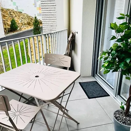 아파트 Le Quartz Tresum In A Modern Near The Garage Included *