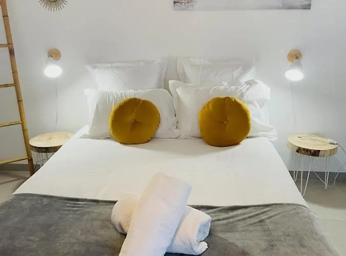 Le Quartz Tresum In A Modern Near The Garage Included Appartement