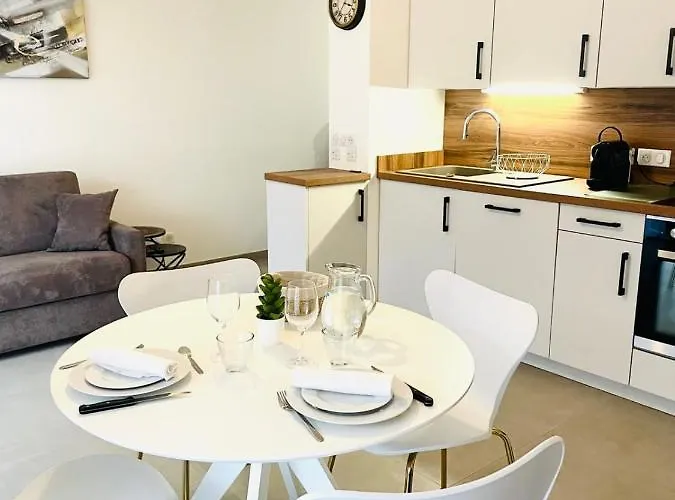 Appartement Le Quartz Tresum In A Modern Near The Garage Included